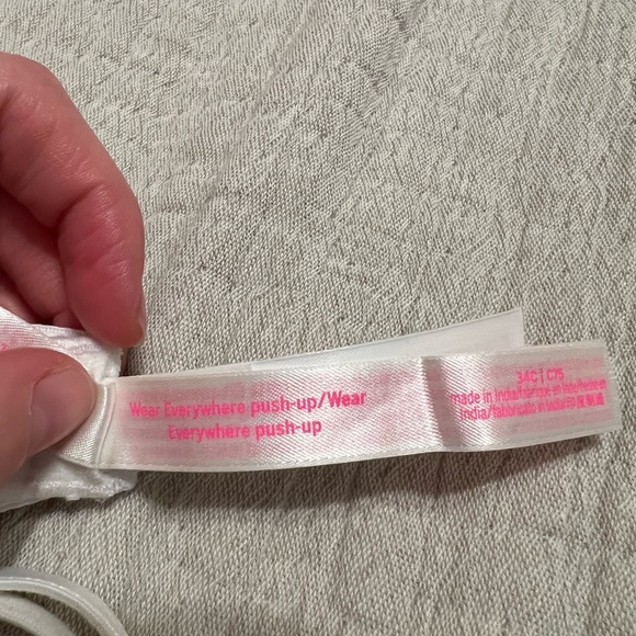 PINK Victoria Secret Bra - Picture 2 of 2